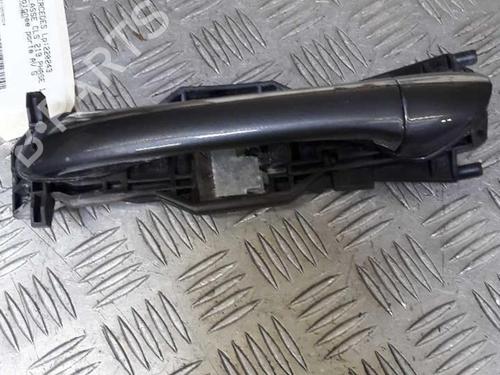 Used Front left exterior door handle MERCEDES-BENZ CLS (C219) CLS 320 CDI (219.322) (224 hp) 23725449