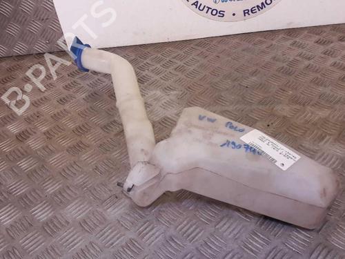 Used Windscreen washer tank VW POLO (9N_, 9A_) 1.2 12V (64 hp) 23733576
