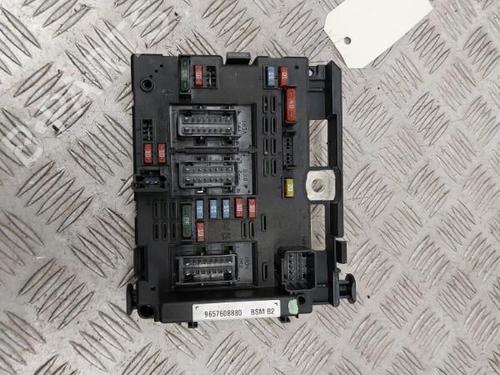 Used Fuse box PEUGEOT 206 Hatchback (2A/C) 1.1 i (60 hp) 23737556