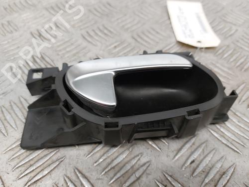 Used Front right interior door handle Front right interior door handle PEUGEOT 208 I (CA_, CC_) 1.6 HDi / BlueHDi 75 (75 hp) 27715448 27715448
