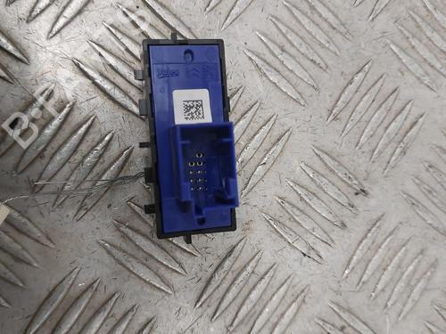 Switch PEUGEOT 208 I (CA_, CC_) 1.2 VTI 82 | BP29944217I30