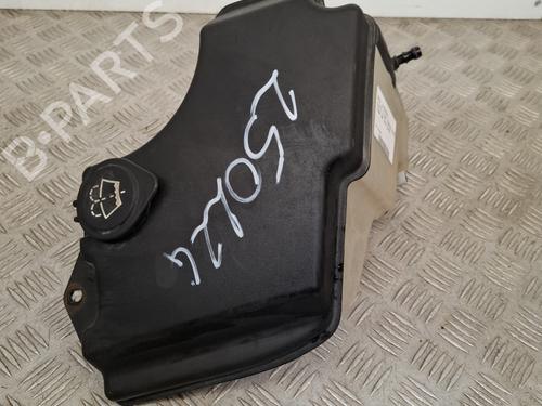 Used Windscreen washer tank BMW 3 Touring (E46) 320 d (150 hp) 27339204