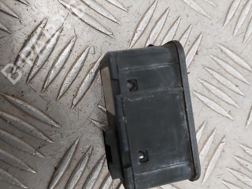 Used Left front window switch Left front window switch OPEL ZAFIRA A MPV (T98) 2.2 DTI 16V (F75) (125 hp) 28300838 28300838