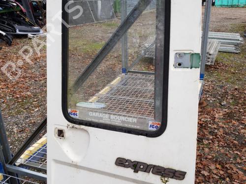Used Right rear door RENAULT RAPID Box Body/MPV (F40_, G40_) 1.1 (48 hp) 23656419