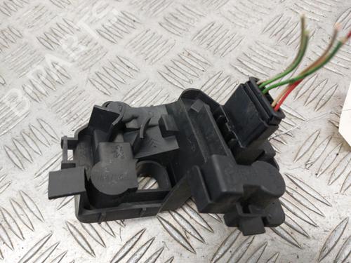 Used Lamp holder Lamp holder PEUGEOT 206 Hatchback (2A/C) 1.6 HDi 110 (109 hp) 23658928 23658928