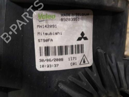 Used Right front fog light PEUGEOT 4007 (VU_, VV_) 2.2 HDi (156 hp) 23717672