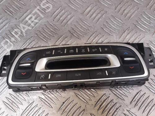 Used Climate control RENAULT MEGANE III Hatchback (BZ0/1_, B3_) 1.5 dCi (106 hp) 23714529