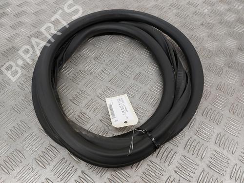 Used Rubber door seal PEUGEOT 208 II (UB_, UP_, UW_, UJ_) 1.2 PureTech 100 (101 hp) 23748009