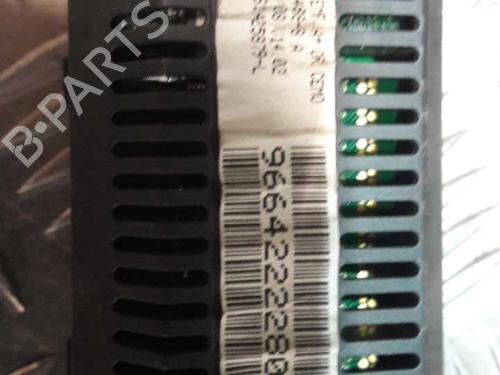 display-monitor-peugeot-807-eb_-2002-24851759 main image