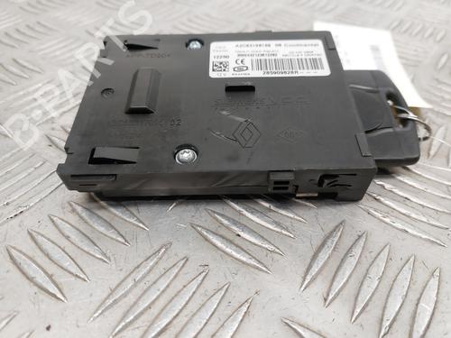 Card reader RENAULT MEGANE III Grandtour (KZ0/1) 1.5 dCi (KZ09, KZ0D, KZ1G, KZ29, KZ14, KZ1W, KZ10, KZ1F,... | BP29352679E4 