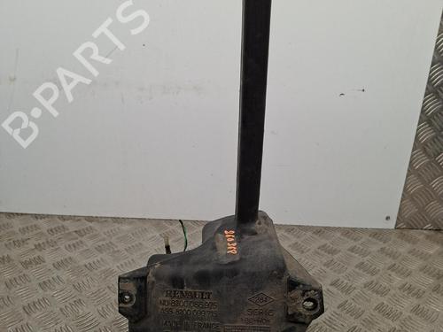 Used Windscreen washer tank Windscreen washer tank RENAULT MASTER II Platform/Chassis (ED/HD/UD) 2.2 dCI 90 (ED0G, ED0N, HD0G, HD0N, HD1G, HD1N, UD0G,... (90 hp) 39665376 39665376