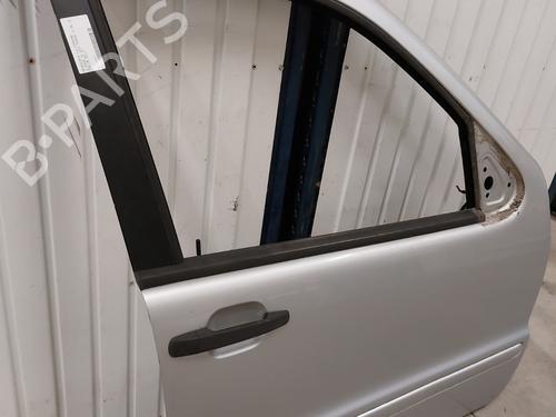 Right front door MERCEDES-BENZ M-CLASS (W163) ML 270 CDI (163.113) | BP29850380C3
