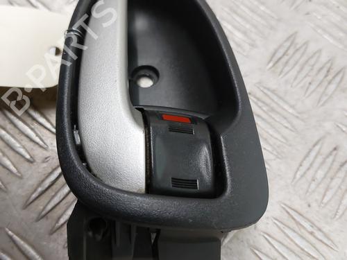 Used Front right interior door handle Front right interior door handle TOYOTA YARIS (_P9_) 1.4 D-4D (NLP90_, NLP90R) (90 hp) 26219446 26219446
