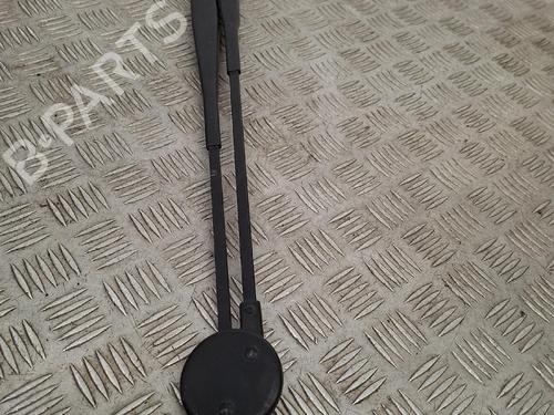 Used Front windshield wiper arm Front windshield wiper arm RENAULT TWINGO I (C06_) 1.2 16V (C06C, C06D, C06K) (75 hp) 38307819 38307819