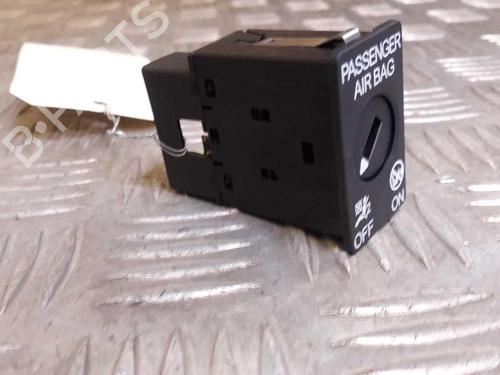 Used Switch Switch SEAT IBIZA IV ST (6J8, 6P8) 1.6 TDI (90 hp) 24853648 24853648