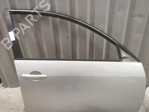 Used Right front door NISSAN PRIMERA Hatchback (P12) 2.2 Di (126 hp) 23744568
