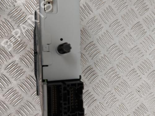 Used Radio Radio RENAULT MEGANE III Grandtour (KZ0/1) 1.5 dCi (KZ09, KZ0D, KZ1G, KZ29, KZ14, KZ1W, KZ10, KZ1F,... (110 hp) 29352673 29352673