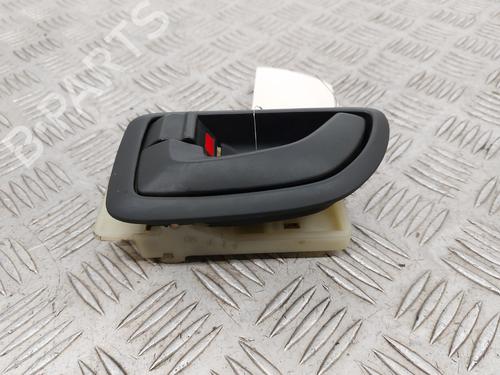 Used Rear left interior door handle Rear left interior door handle HYUNDAI TUCSON (JM) 2.0 CRDi All-wheel Drive (113 hp) 31629606 31629606