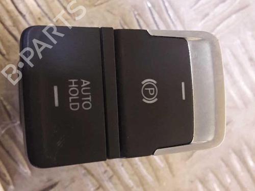 switch-vw-golf-viii-cd1-da1-2019-23733616 main image