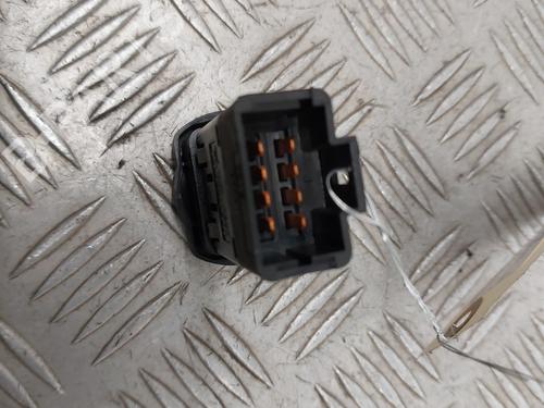 Used Warning switch Warning switch DACIA LOGAN MCV (KS_) 1.5 dCi (KS04) (88 hp) 32042620 32042620