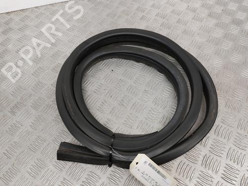 Rubber door seal CHRYSLER SEBRING (JR) 2.7 V6 24V BP23735990C142