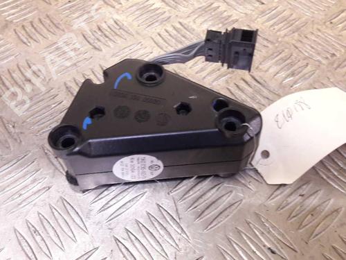 Electronic module VW GOLF V (1K1) 1.9 TDI | BP24852084M83 - Image 2