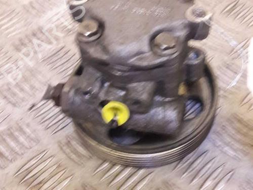 Used Steering pump FORD FIESTA V (JH_, JD_) 1.4 TDCi (68 hp) 23733426