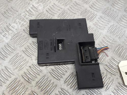 Used Lamp holder Lamp holder FORD FIESTA IV (JA_, JB_) 1.3 i (60 hp) 23735220 23735220