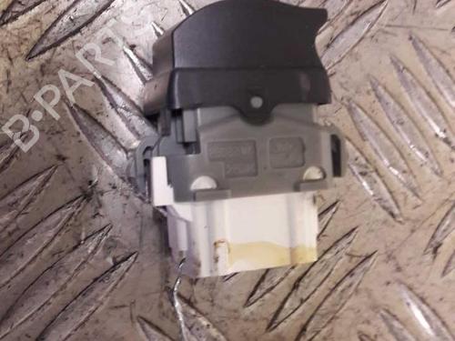 Used Right rear window switch Right rear window switch RENAULT MEGANE II (BM0/1_, CM0/1_) 2.0 16V (BM0U, CM0U) (135 hp) 23723430 23723430