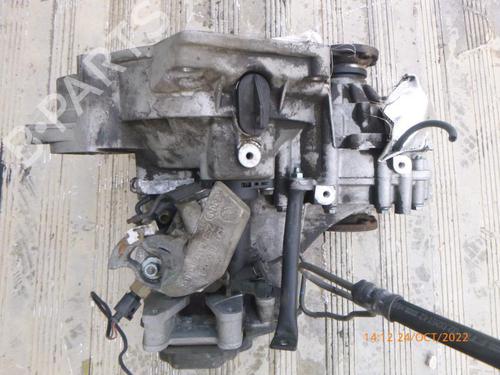 Used Gearbox VW NEW BEETLE Convertible (1Y7) 1.9 TDI (105 hp) 24243026