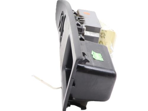 Used Left front window switch Left front window switch TOYOTA YARIS (_P13_) 1.3 (NSP130_, NSP130) (99 hp) 36336657 36336657