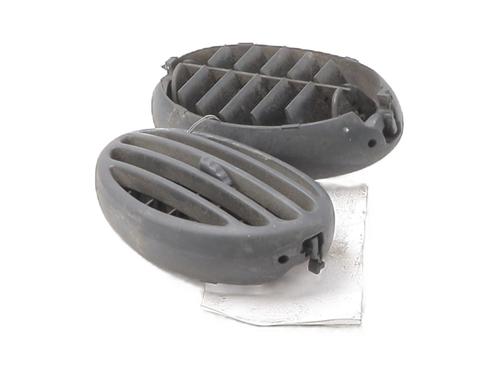Used Air vent Air vent FORD FIESTA VI (CB1, CCN) 1.4 TDCi (70 hp) 28301731 28301731