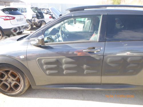 Używane Drzwi przednie lewe CITROËN C4 CACTUS 1.2 THP 110 (110 hp) 32371345