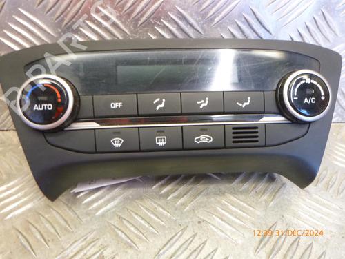 Used Climate control Climate control 24241833 24241833