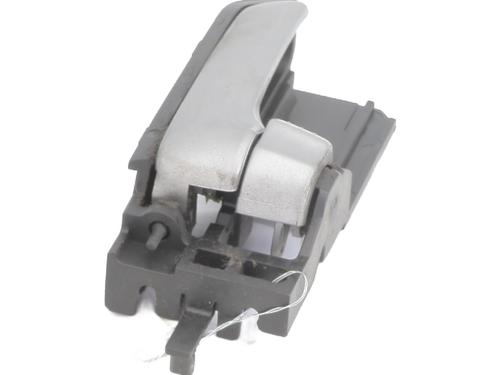 Used Front right interior door handle Front right interior door handle SUZUKI SWIFT III (MZ, EZ) 1.3 DDiS (RS413D) (75 hp) 26525036 26525036