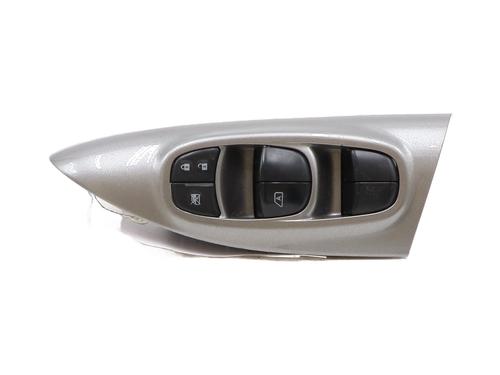 Used Left front window switch NISSAN JUKE (F15) 1.5 dCi (110 hp) 29868060