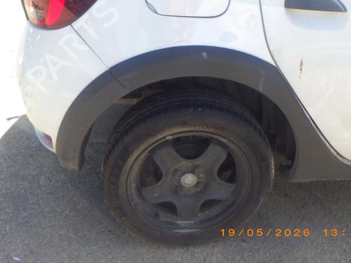 Aba guarda lamas trás direita Aba guarda lamas trás direita DACIA SANDERO II 1.0 SCe 75 (B8JC, B8JD, B8NC) (73 hp) 35956997 35956997