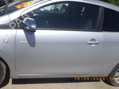 left-front-door-peugeot-108-2014-35968555 main image