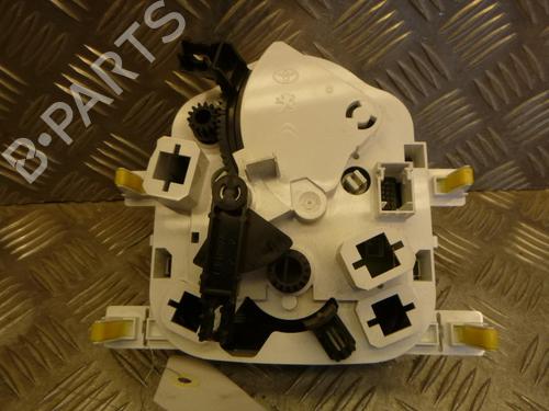 climate-control-peugeot-108-2014-24241937 main image