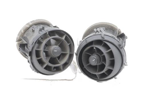 Used Air vent AUDI A1 Sportback (8XA, 8XF) 1.6 TDI (90 hp) 27684051