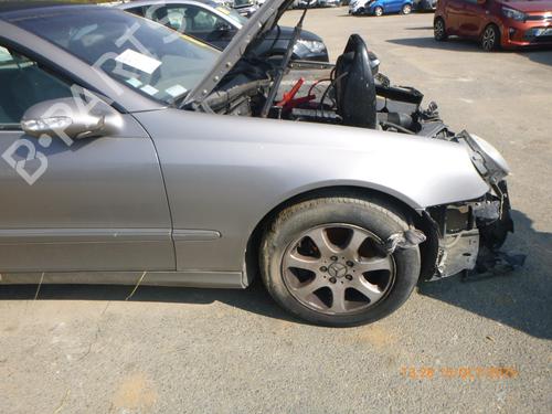 Used Right front fenders MERCEDES-BENZ CLK Convertible (A209) CLK 320 (209.465) (218 hp) 29847454