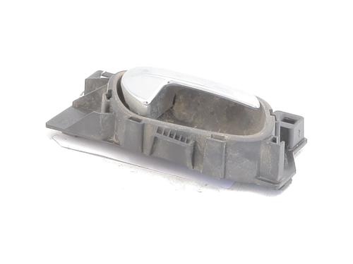 Used Front right interior door handle Front right interior door handle PEUGEOT 208 I (CA_, CC_) 1.6 HDi / BlueHDi 75 (75 hp) 27482872 27482872