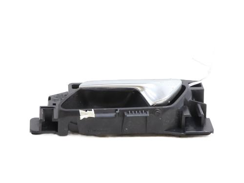 Venstre foran invendig håndtak PEUGEOT 208 II (UB_, UP_, UW_, UJ_) 1.2 PureTech 100 | BP30820113I13