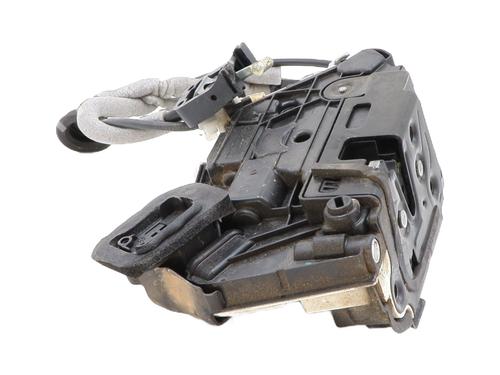 Używane Zamek drzwi tylnych lewych VW POLO V (6R1, 6C1) 1.2 TSI 16V (90 hp) 30577433