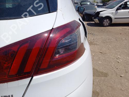 Used Right taillight Right taillight 28085958 28085958