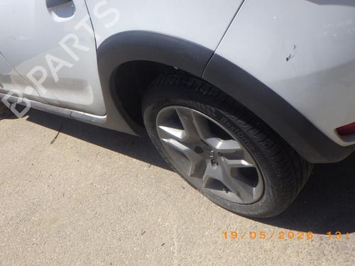 Aba guarda lamas trás esquerda Aba guarda lamas trás esquerda DACIA SANDERO II 1.0 SCe 75 (B8JC, B8JD, B8NC) (73 hp) 35956998 35956998