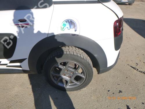venstre-bagtil-skrm-liste-citroen-c4-cactus-2014-31359426 main image