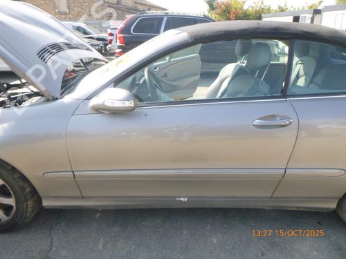 Used Left front door MERCEDES-BENZ CLK Convertible (A209) CLK 320 (209.465) (218 hp) 29847456