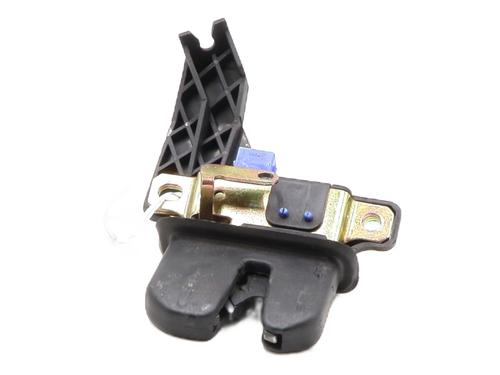 Used Tailgate lock AUDI A4 B6 (8E2) 2.5 TDI quattro (180 hp) 30544010