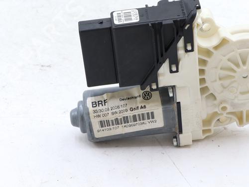 Rudehejsemotor bagstkærm venstre VW GOLF VI (5K1) 2.0 TDI | BP29868058E23